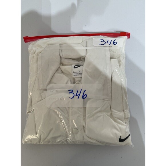 Nike Womens Sportswear Essential Vest White NWT Sz Large Snap FB8737-133 $90 - Picture 13 of 13